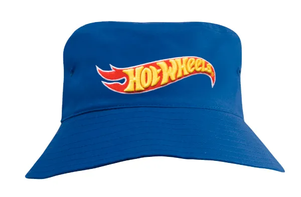 Sininen nuorten bucket hat, jonka etuosassa värillinen brodeerattu logo.