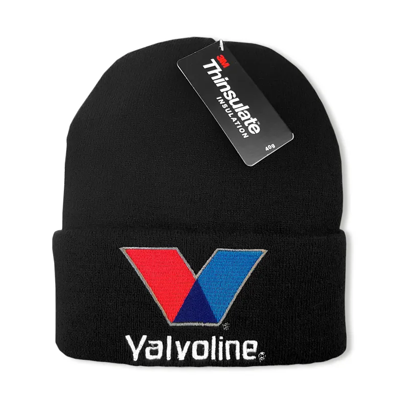Musta käännepipo, jonka käänteessä on värillinen logo.