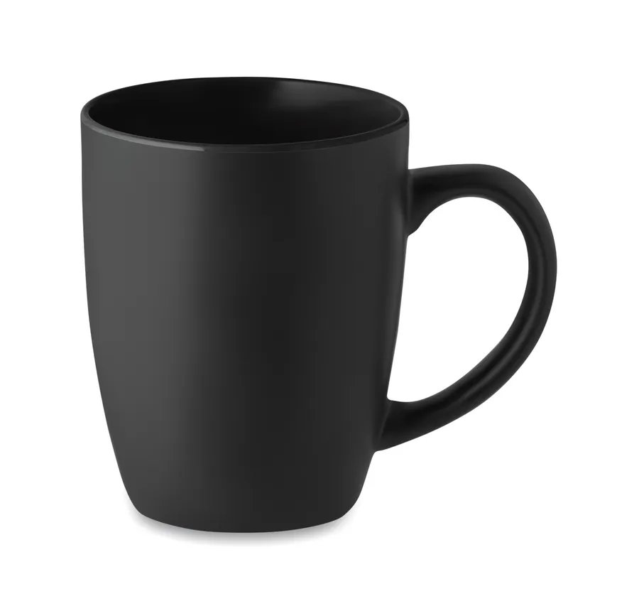 Musta mattapintainen keraaminen LIM-muki, jossa on kaareva korva.