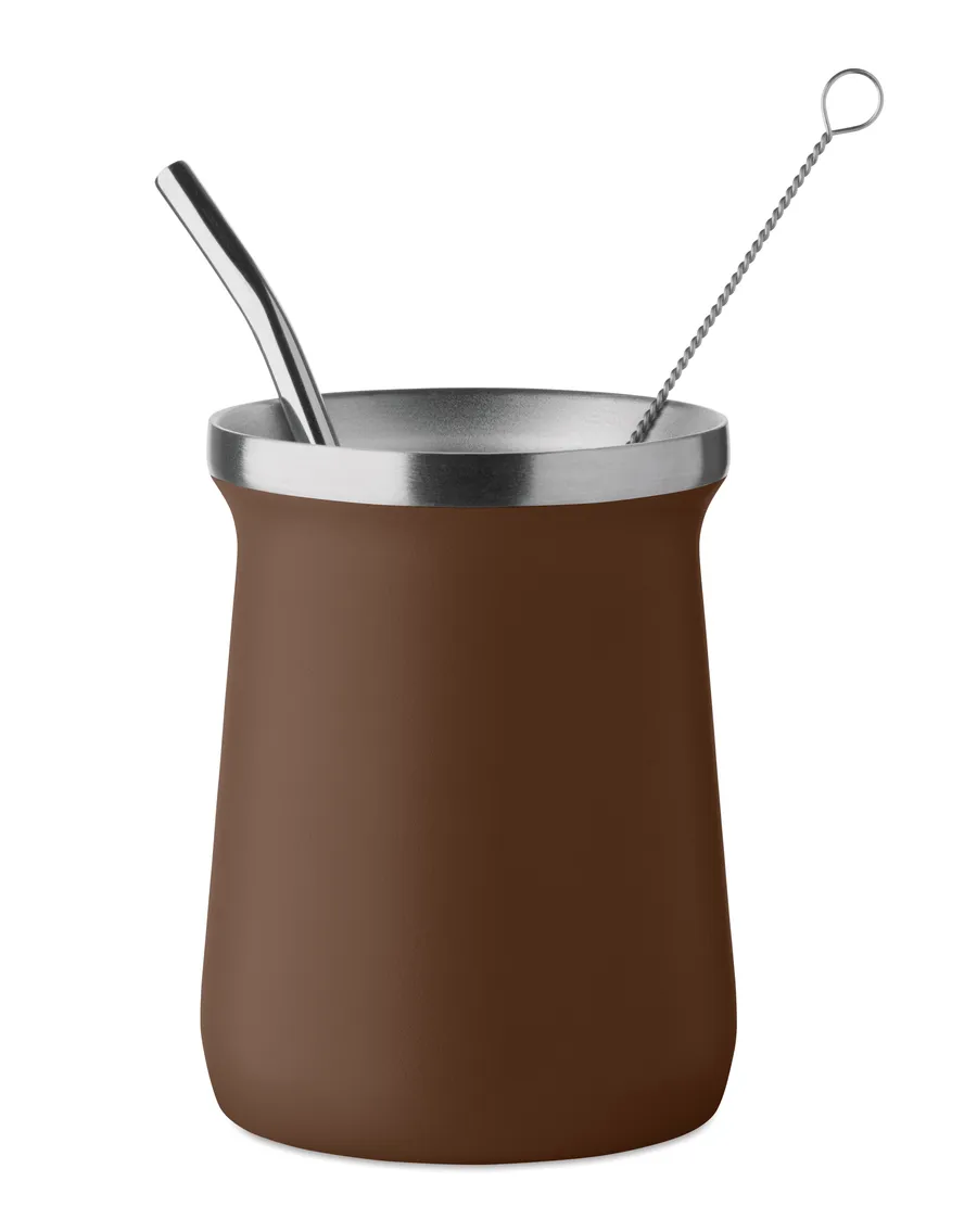 Ruskea kaksiseinäinen yerba mate -teekuppi, jossa teräspilli ja puhdistusharja.