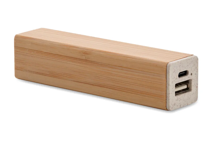 Bambukuorinen suorakaiteen muotoinen varavirtalähde, jonka päädyssä USB- ja USB Type-C -liitännät.