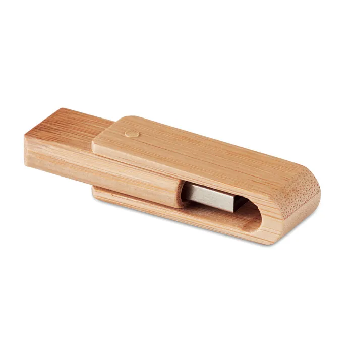 Puunvärinen bambukuorinen USB-muistitikku, jonka liitin on käännetty esiin kuoren alta.