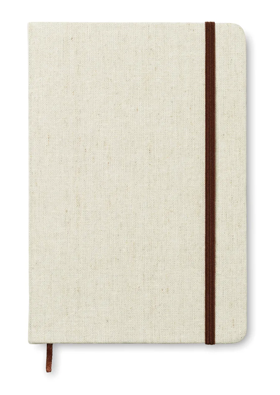 Beige A5-muistikirja, jossa canvas-kansi, ruskea kuminauha ja kirjanmerkkinauha.