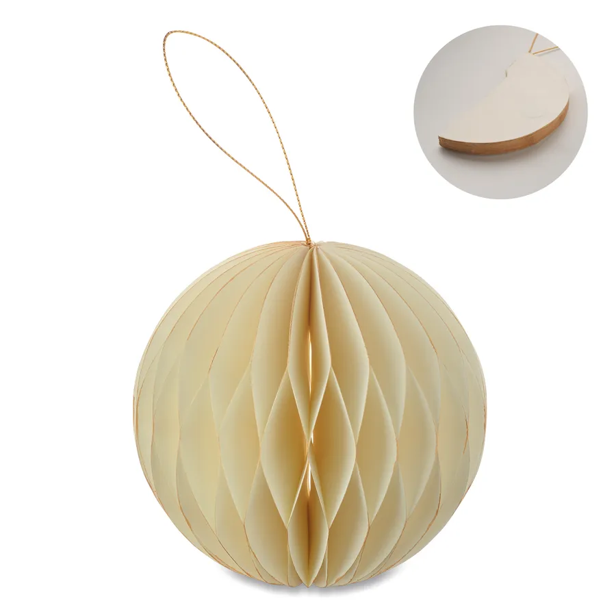 Beige taitettava paperinen joulupallo, jossa ripustuslenkki, ja erilliskuvassa litteäksi taitettu pallo.