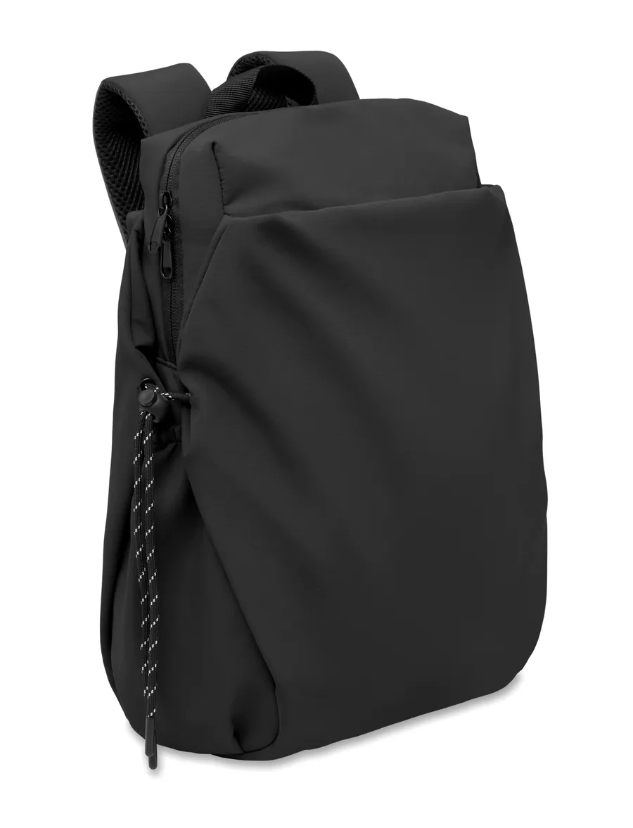Musta NAPA-tietokonereppu, jossa vetoketjullinen etutasku ja pitkä vetoketjun vedinnauha.