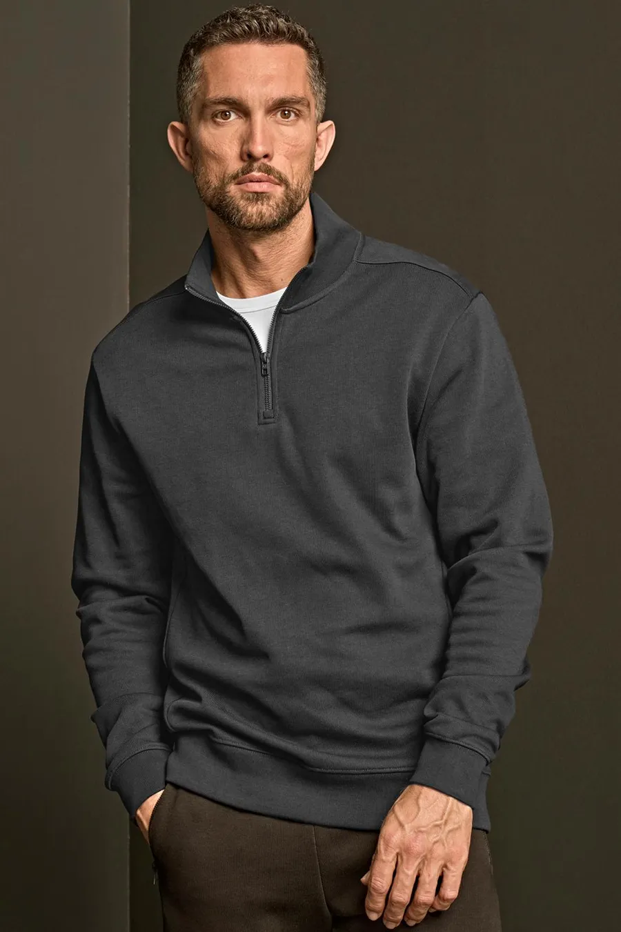 Ribbed interlock half-zip