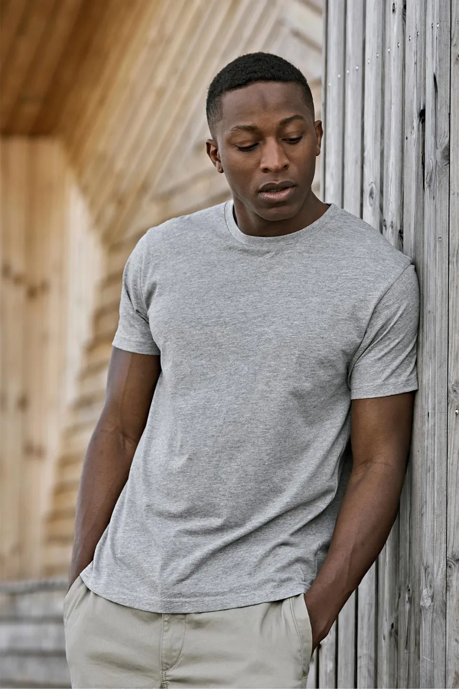 Unlabeled tee
