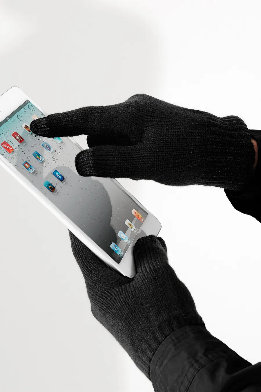 Touchscreen smart gloves