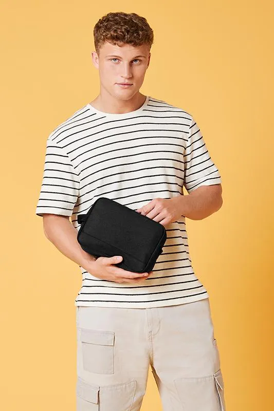 Recycled essentials wash bag 3 l