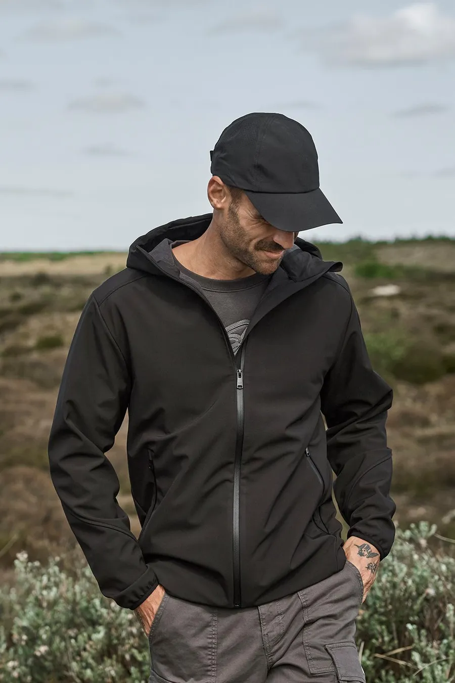 Hooded performance softshell jacket