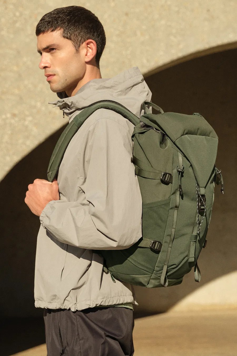 Active outdoor backpack 30 l