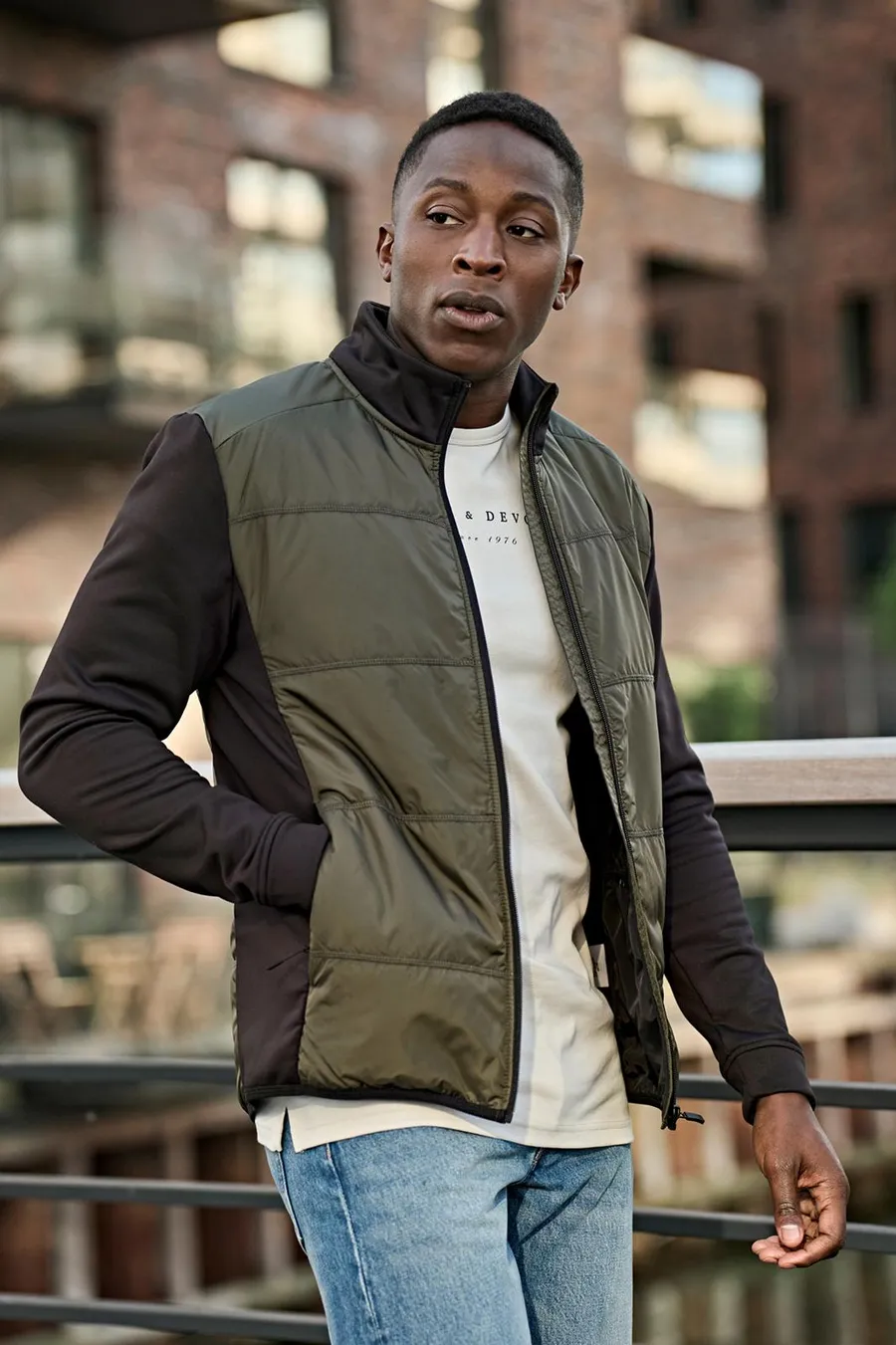 Hybrid stretch jacket