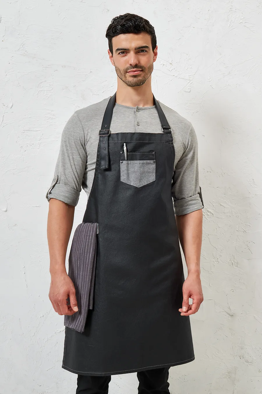 Division apron
