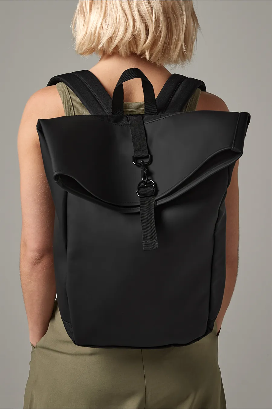 Matte PU roll-top backpack 15 l