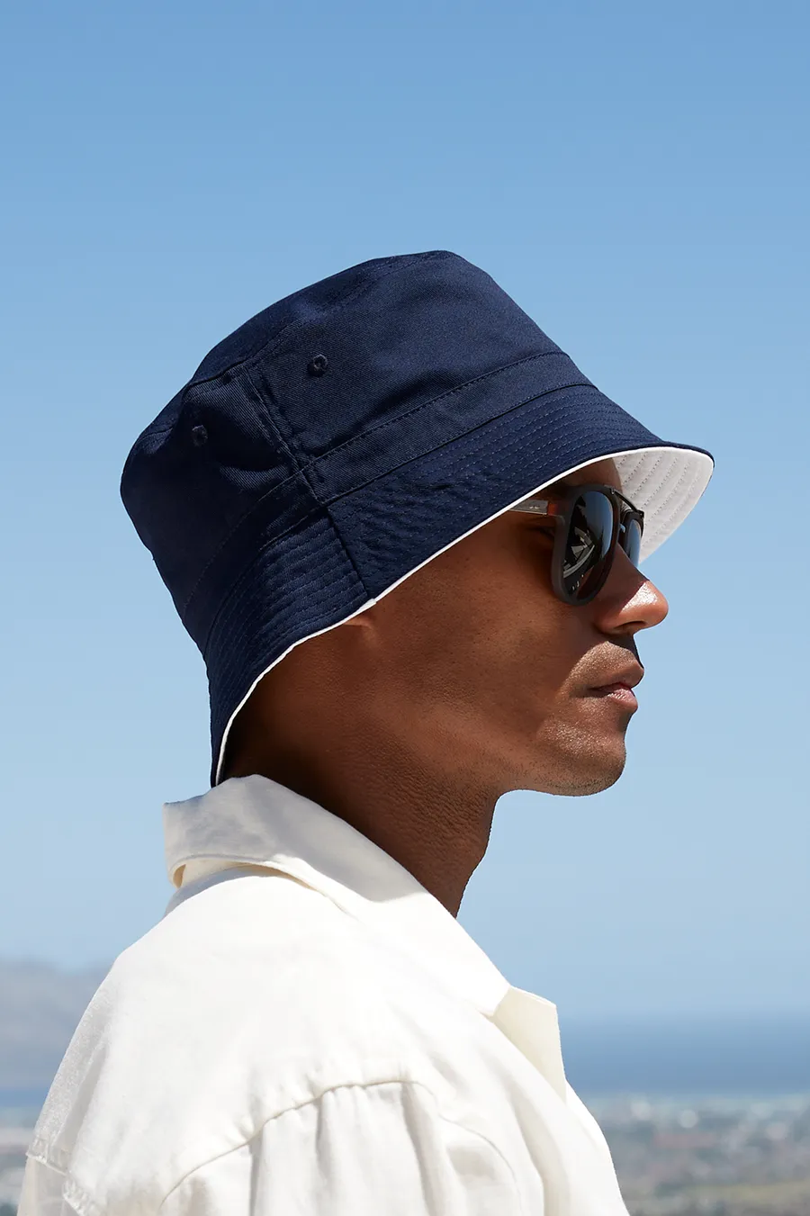 Reversible bucket hat