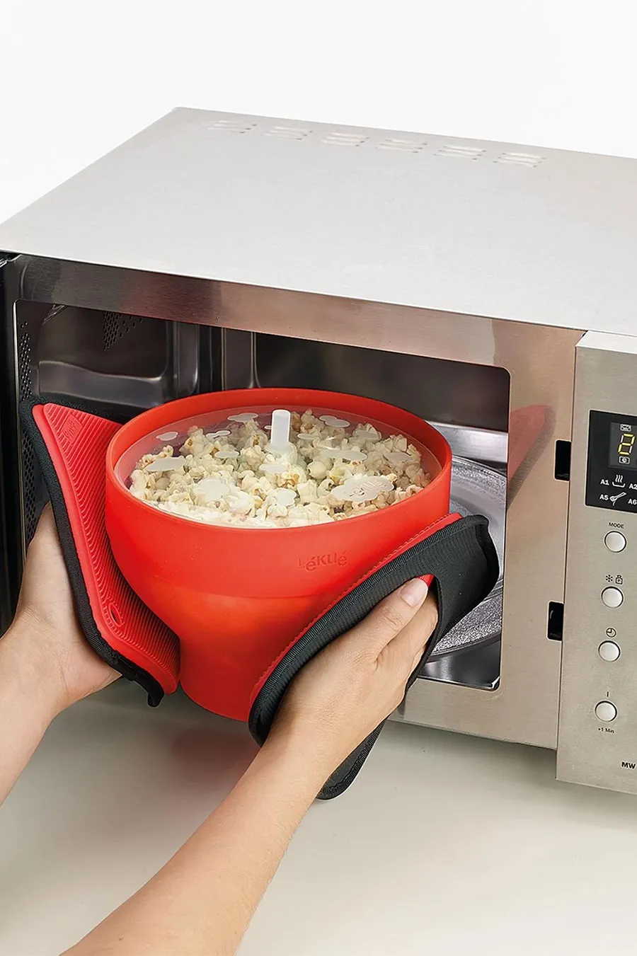 Popcorn maker