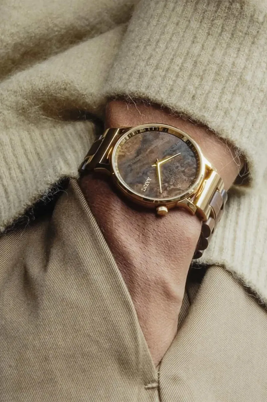 Leon flame walnut watch