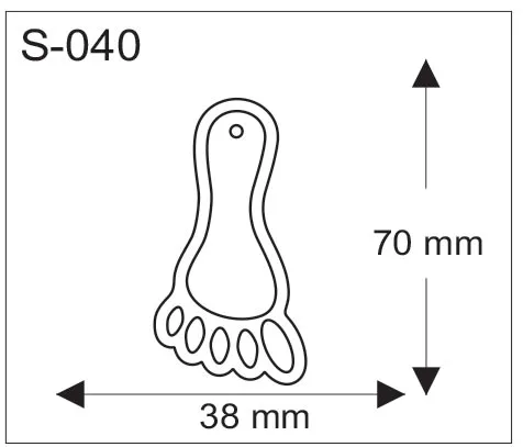 Jalanjäljen muotoinen pehmoheijastin, jonka mitat ovat 70 x 38 mm ja yläosassa ripustusreikä.