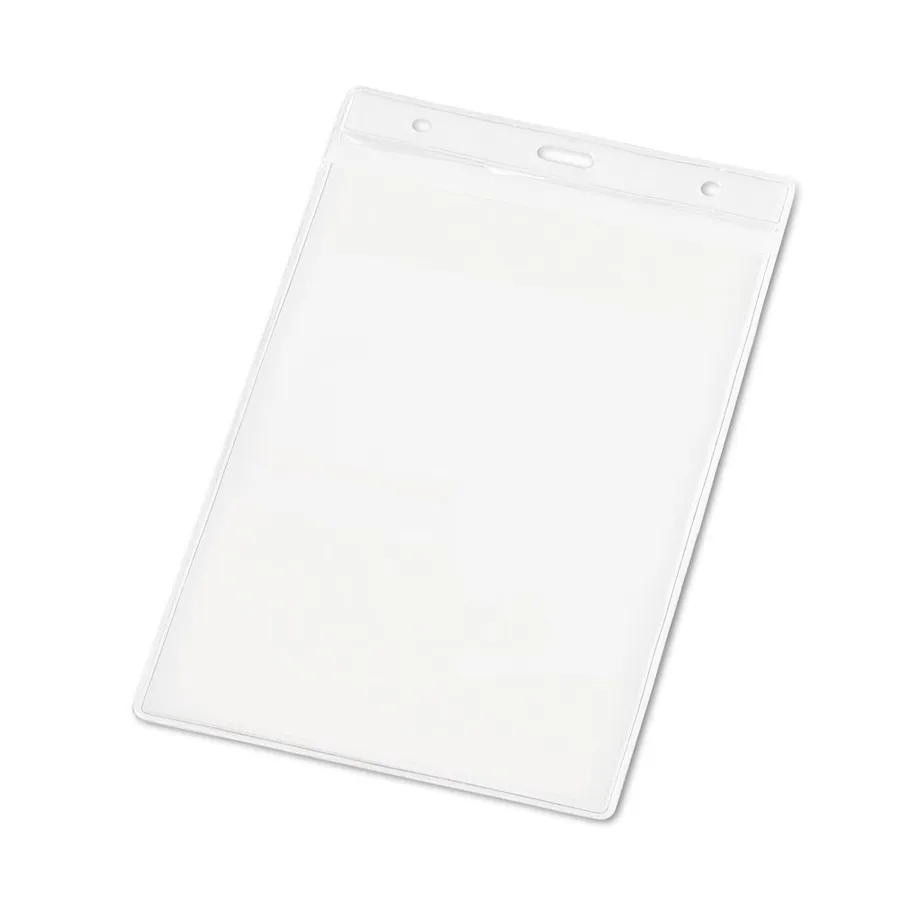 Läpinäkyvä pystymallinen PVC-merkinpidike, jonka yläreunassa on aukko ja kaksi reikää.